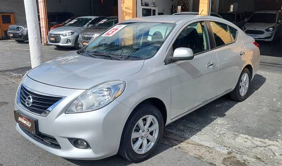 NISSAN VERSA 1.6 16V FLEX SL 4P MANUAL NISSAN VERSA 1.6 16V FLEX SL 4P MANUAL